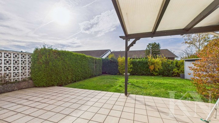 Großzügiges Einfamilienhaus mit Terrasse, Garten und Wohnen auf einer Ebene in Saarlouis-Steinrausch