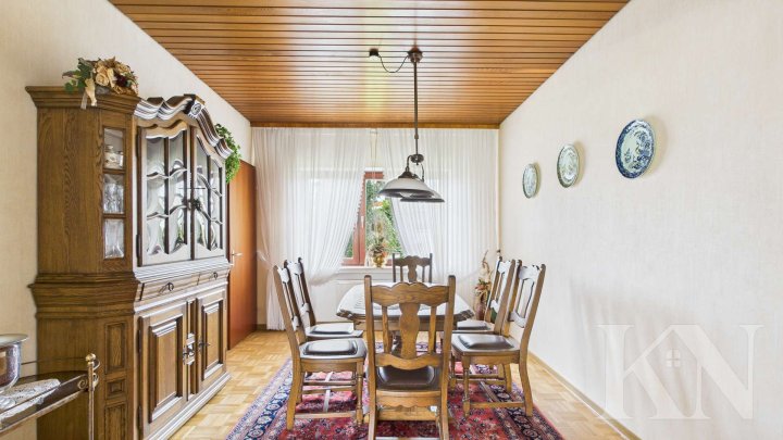 Großzügiges Einfamilienhaus mit Terrasse, Garten und Wohnen auf einer Ebene in Saarlouis-Steinrausch