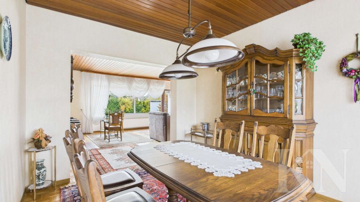 Großzügiges Einfamilienhaus mit Terrasse, Garten und Wohnen auf einer Ebene in Saarlouis-Steinrausch