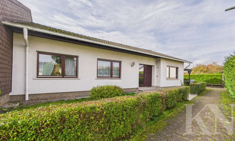 Großzügiges Einfamilienhaus mit Terrasse, Garten und Wohnen auf einer Ebene in Saarlouis-Steinrausch