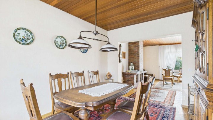 Großzügiges Einfamilienhaus mit Terrasse, Garten und Wohnen auf einer Ebene in Saarlouis-Steinrausch