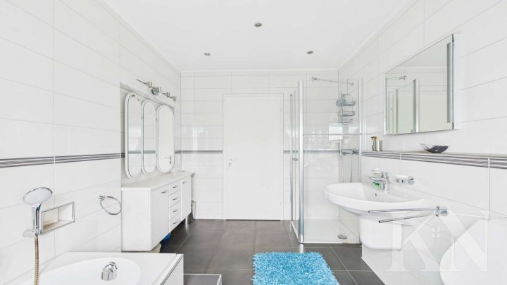 Großzügiges Einfamilienhaus mit Terrasse, Garten und Wohnen auf einer Ebene in Saarlouis-Steinrausch