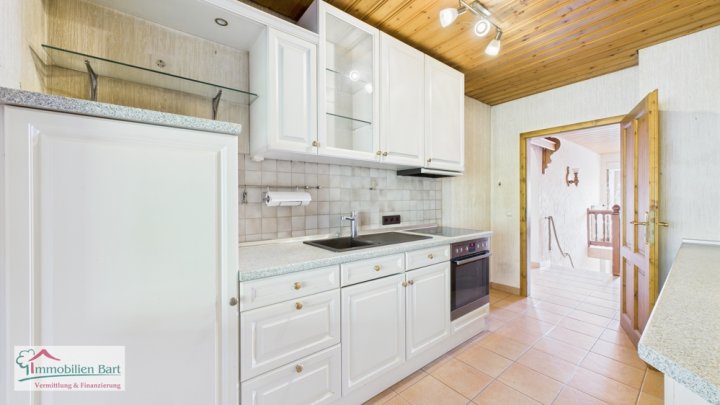 SCHMELZ-HÜTTERSDORF: WOHNHAUS IN RUHIGER LAGE MIT GROSSEM GARTEN!