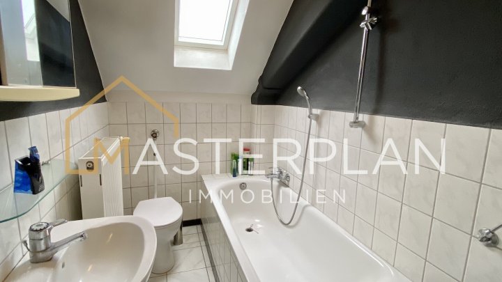 Wohn-und Geschäftshaus (3-Familienhaus möglich)