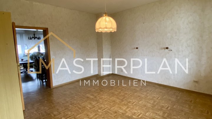 Wohn-und Geschäftshaus (3-Familienhaus möglich)