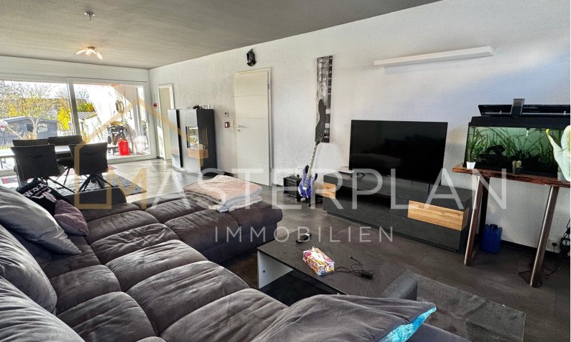 Eigentumswohnung im Erdgeschoss mit Terrasse und Garten