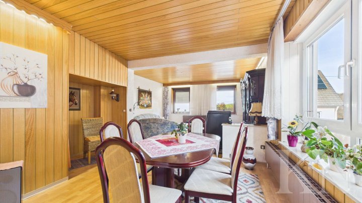 Zentral gelegenes Zuhause mit Potenzial – Doppelhaushälfte in Köllerbach