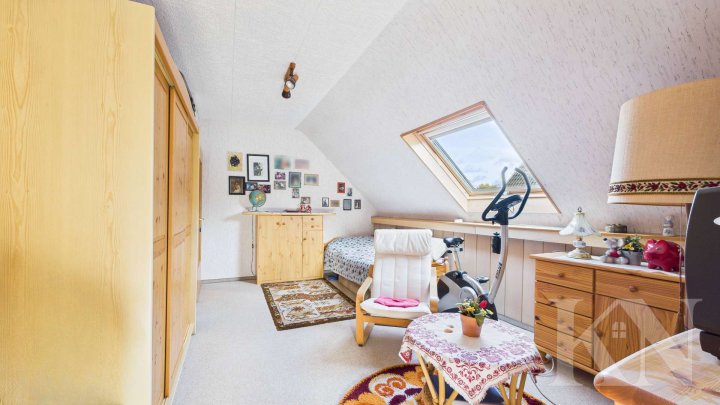 Zentral gelegenes Zuhause mit Potenzial – Doppelhaushälfte in Köllerbach