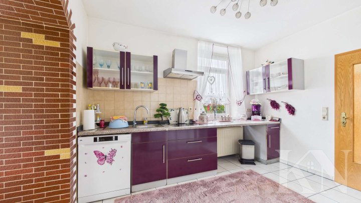 Wohnen mit Charme – helle Erdgeschosswohnung mit Terrasse und Altbau-Flair!