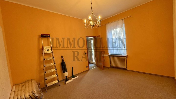 GROSSES 1 FAM.-HAUS MIT POTENZIAL IN RUHIGER LAGE VON SULZBACH MIT GARAGE, TERRASSE UND GARTEN