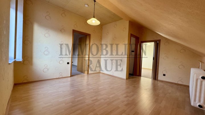 GROSSES 1 FAM.-HAUS MIT POTENZIAL IN RUHIGER LAGE VON SULZBACH MIT GARAGE, TERRASSE UND GARTEN