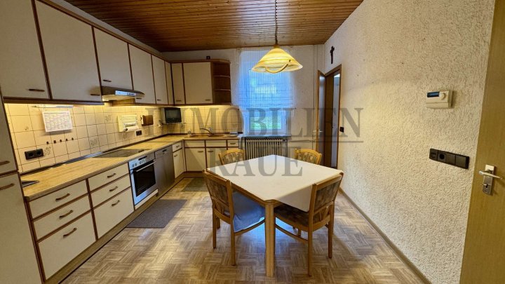 GROSSES 1 FAM.-HAUS MIT POTENZIAL IN RUHIGER LAGE VON SULZBACH MIT GARAGE, TERRASSE UND GARTEN