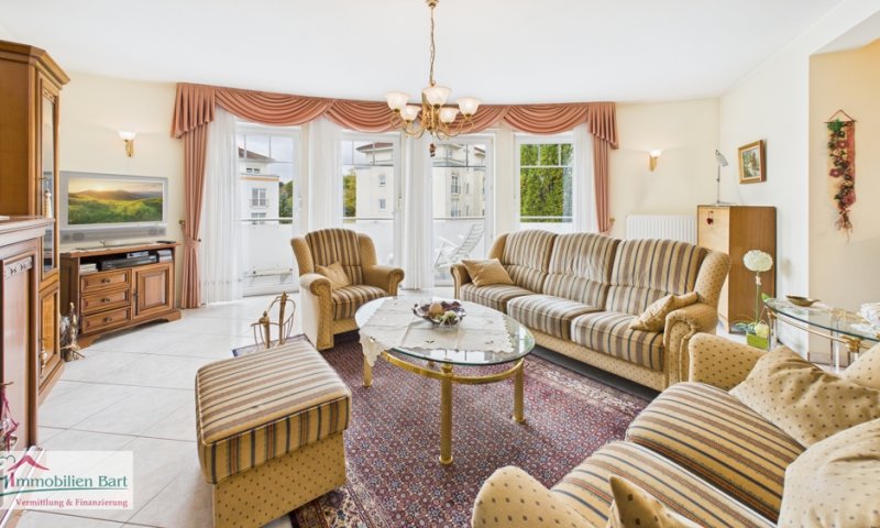 ORSCHOLZ: ALTERSGERECHTE 100 M² WOHNUNG IM GRÜNEN -  MIT GARAGENSTELLPLATZ!