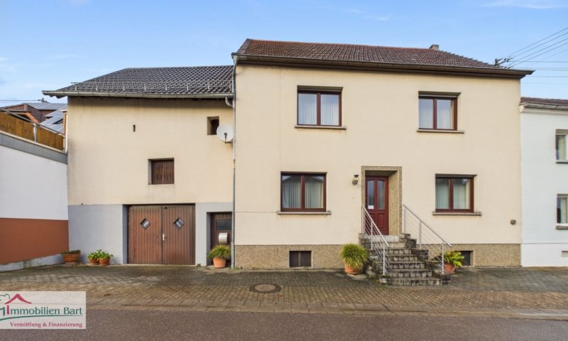 GEPFLEGTES WOHNHAUS MIT POTENZIAL!