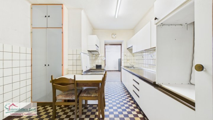 GEPFLEGTES WOHNHAUS MIT POTENZIAL!