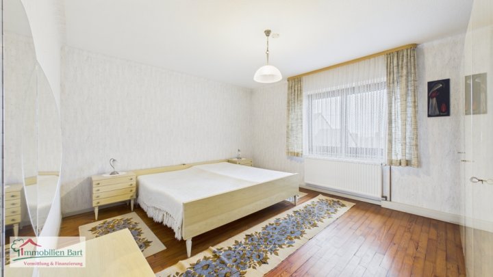 GEPFLEGTES WOHNHAUS MIT POTENZIAL!