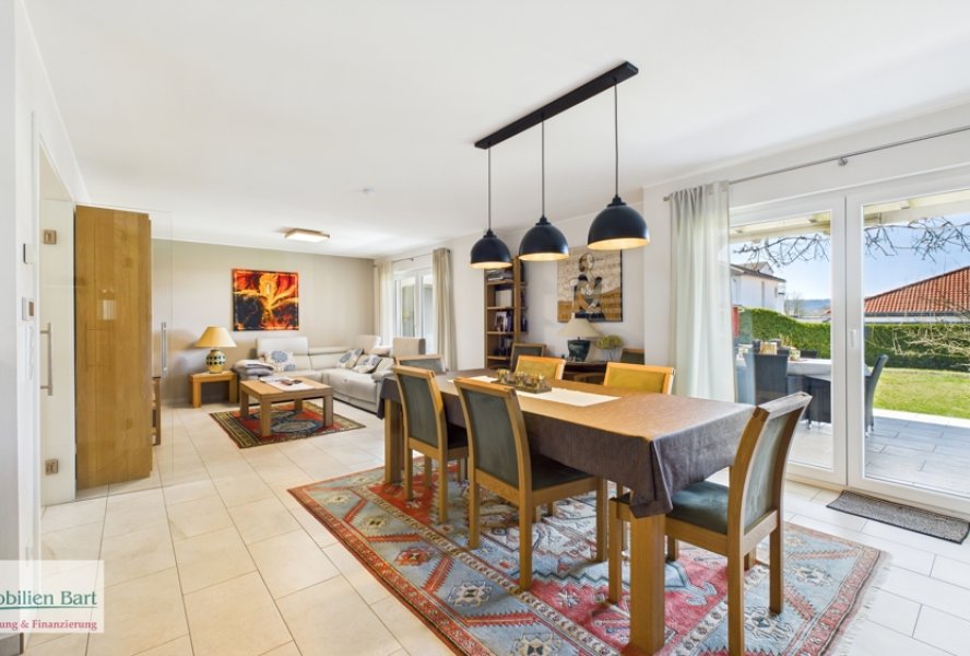 Wohn-/Essbereich EG mit Zugang zur Terrasse