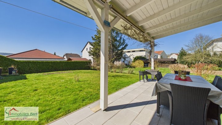 NENNIG: NEUWERTIGES, MASSIVES WOHNHAUS IN TOP LAGE AN DER GRENZE LUXEMBURG!