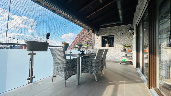 Zwei Wohnungen, ein Zuhause – Ihr Familiendomizil mit Weitblick in Püttlingen