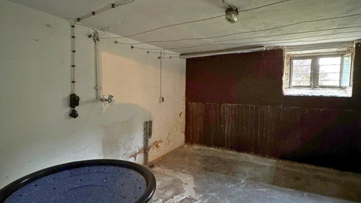 2-Familienhaus mit Bauplatz in guter Lage von Fechingen