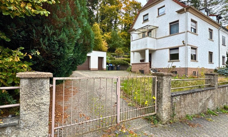 2-Familienhaus mit Bauplatz in guter Lage von Fechingen