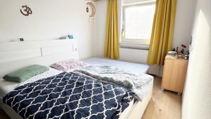 4 Zimmer, tolle Aussicht, gepflegtes Haus, nette Nachbarschaft, Balkon!