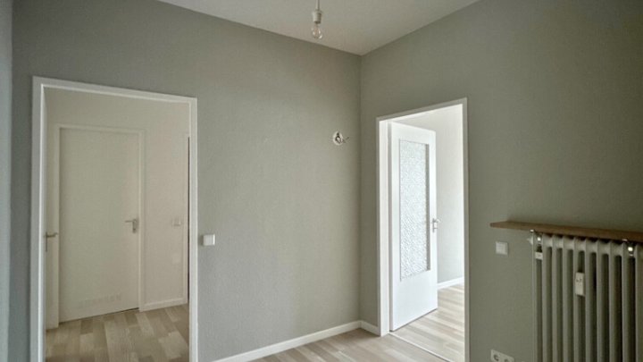 Gepflegte 3-ZKB-Wohnung im 1.OG mit Balkon + Loggia in ruhiger stadtnaher Lage