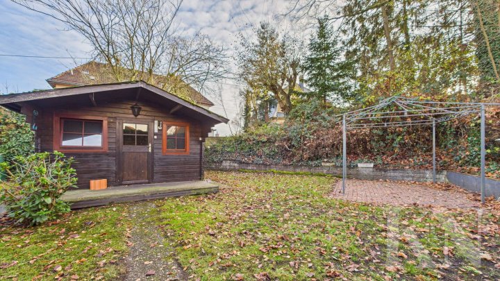 kleines Architekten Haus zur Miete mit Garten und Terrasse – ideal für Singles