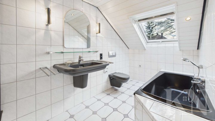 kleines Architekten Haus zur Miete mit Garten und Terrasse – ideal für Singles