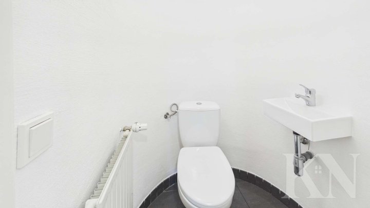 kleines Architekten Haus zur Miete mit Garten und Terrasse – ideal für Singles