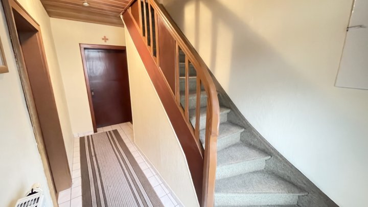 Familienfreundliches Einfamilienhaus mit Garten und Stellplatz