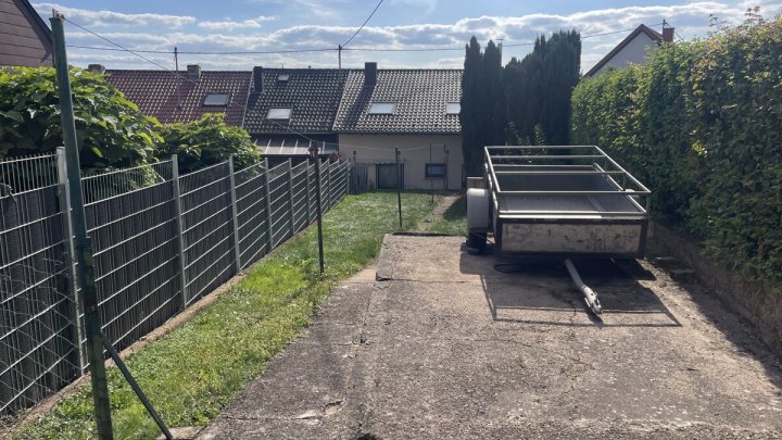 Familienfreundliches Einfamilienhaus mit Garten und Stellplatz