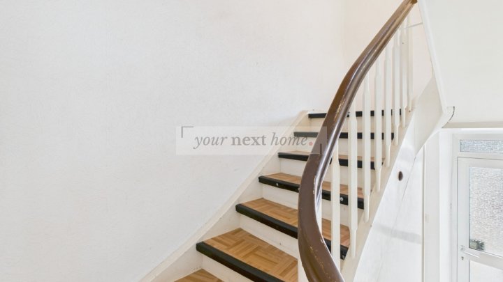 Wohnhaus mit 3 Wohnungen zu verkaufen. Der Preis ist heiß !!!