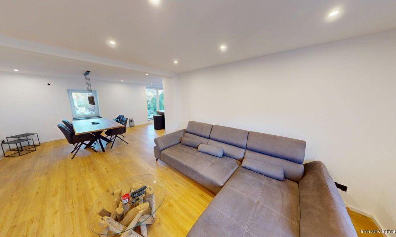 Kleines teilsaniertes Einfamilienhaus oder Mietobjekt in ruhiger zentraler Lage mit Garten