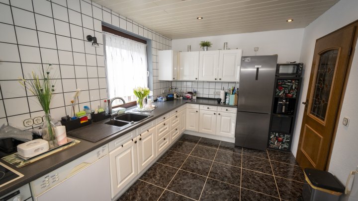 Kapital oder Eigennutzer Wohnung+Gewerbe mit Umbaupotenzial ohne Garten mit Terrasse