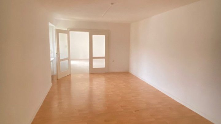 Gepflegte 3 ZKB mit Balkon in Stadennähe