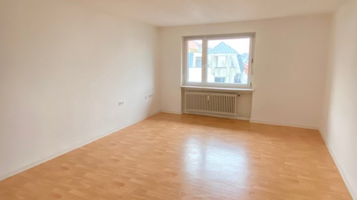 Gepflegte 3 ZKB mit Balkon in Stadennähe
