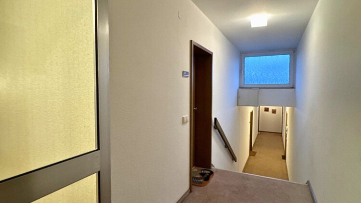 Gepflegte 2-ZKB-Wohnung mit Balkon & Außenstellplatz