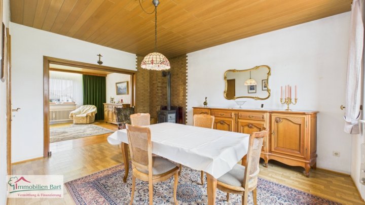 GEPFLEGTES WOHNHAUS MIT WÄRMEPUMPE IN TOP LAGE!