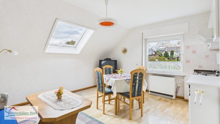 ZWEIFAMILIENHAUS IN TOP LAGE VON ORSCHOLZ