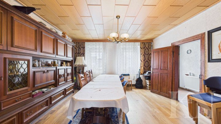 Einfamilienhaus mit Scheune und Ausbaupotenzial in Marpingen-Urexweiler!