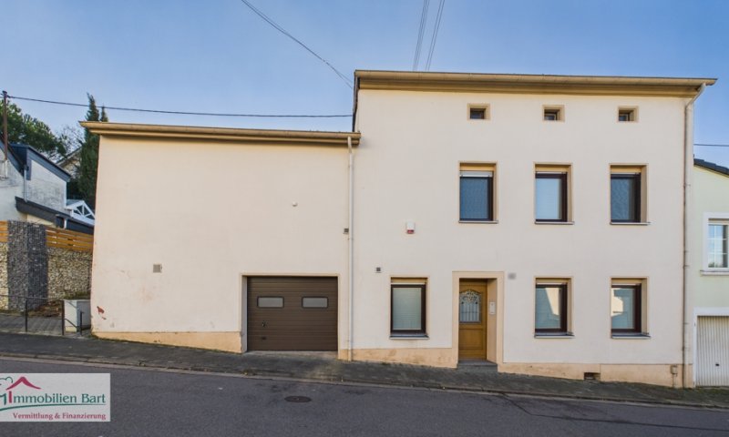 GRENZE L - SCHENGEN: RENOVIERTES WOHNHAUS /  197 M² WFL. / 5 SCHLAFZ. / GARTEN UND GARAGE