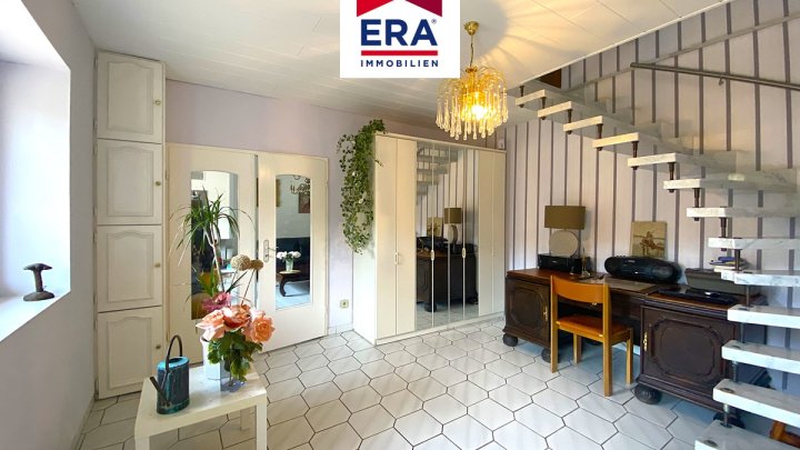 KEINE VERMITTLUNGSGEBÜHREN! EIN-, BIS ZWEIFAMILIENHAUS MIT BAULAND, FREISTEHEND IN DALEM/FR, NÄHE SLS