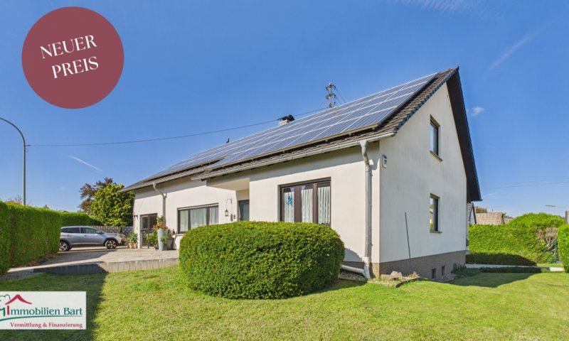 GRENZNÄHE: GEPFLEGTES WOHNHAUS MIT 4 GARAGEN IN TOP WOHNLAGE