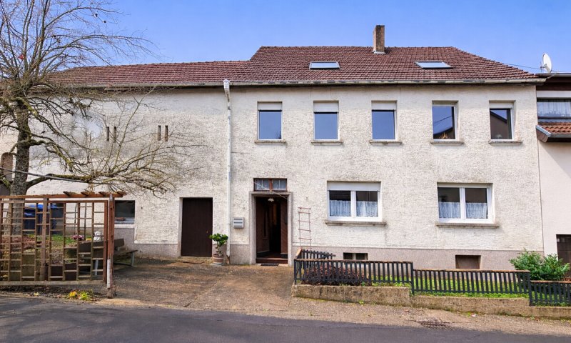 Mehrfamilienhaus mit zusätzlicher Nutzfläche in Merzig-Merchingen zu vermieten