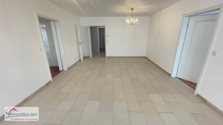PERL: CHARMANTE ERDGESCHOSSWOHNUNG / 3 SCHLAFZIMMER / RUHIGE LAGE!