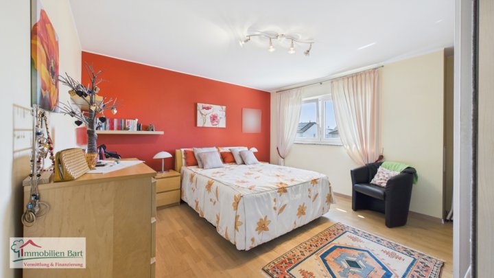 NENNIG: NEUWERTIGES, MASSIVES WOHNHAUS IN TOP LAGE AN DER GRENZE LUXEMBURG!