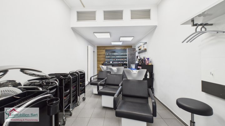 WOHN- UND GESCHÄFTSHAUS IN 1A-LAGE VON SAARBURG!