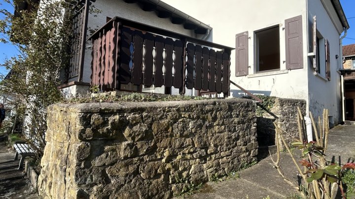 Familienidyll: großzügiges einseitig angebautes Einfamilienhaus in Ensheim zu verkaufen