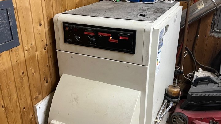 Renovierte Doppelhaushälfte mit Ausbaupotential in Illingen-Uchtelfangen zu verkaufen